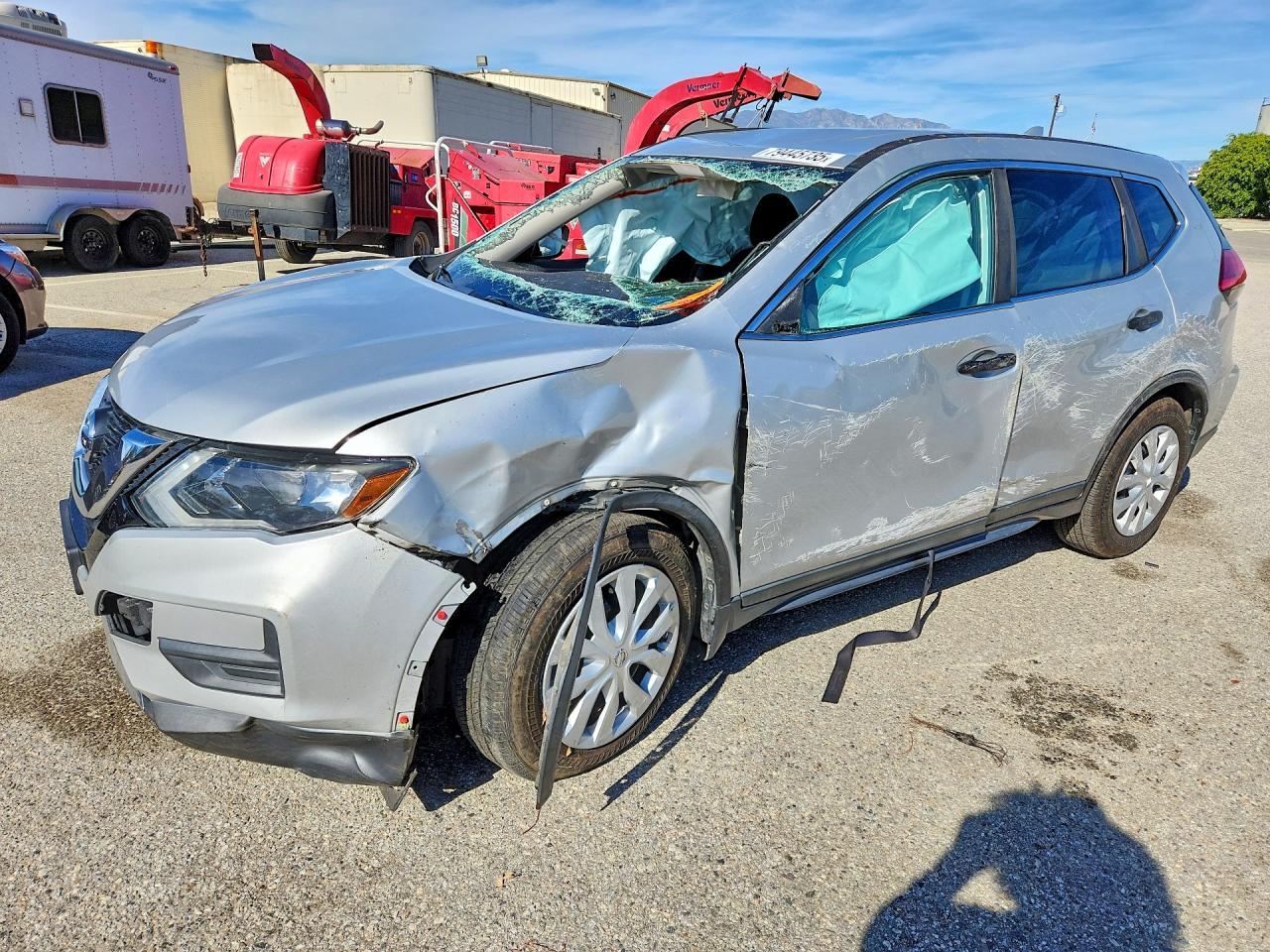 2017 Nissan Rogue S - zdjęcie główne