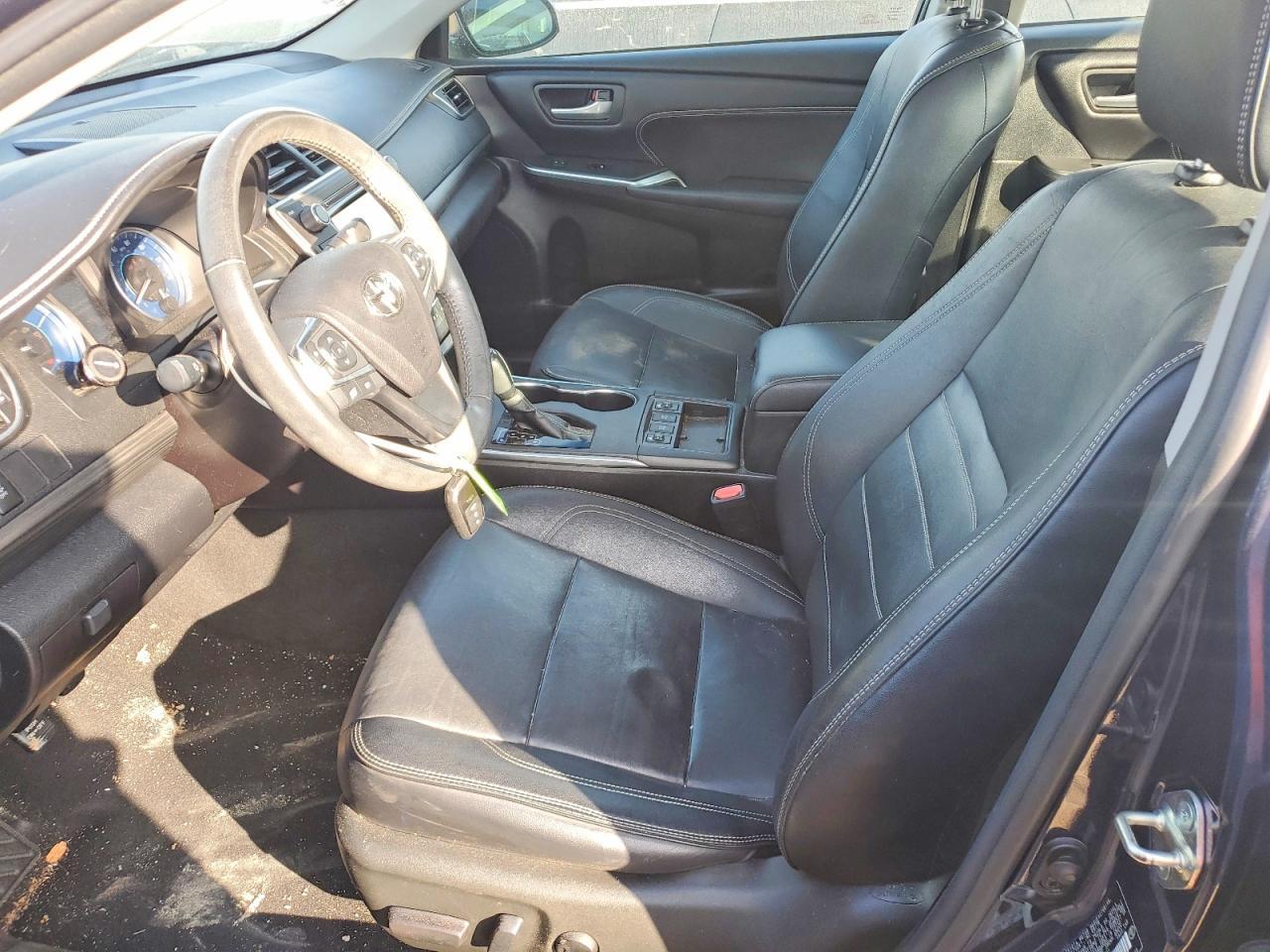 2017 Toyota Camry Hybrid - zdjęcie 7