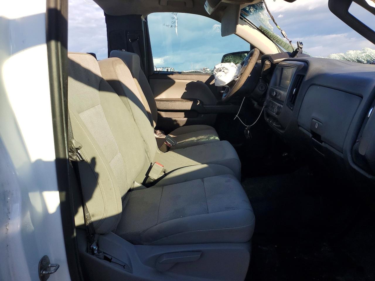 2018 Chevrolet Silverado C1500 - zdjęcie 10