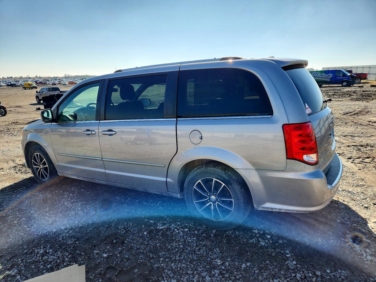 2017 Dodge Grand Caravan Sxt - zdjęcie 2