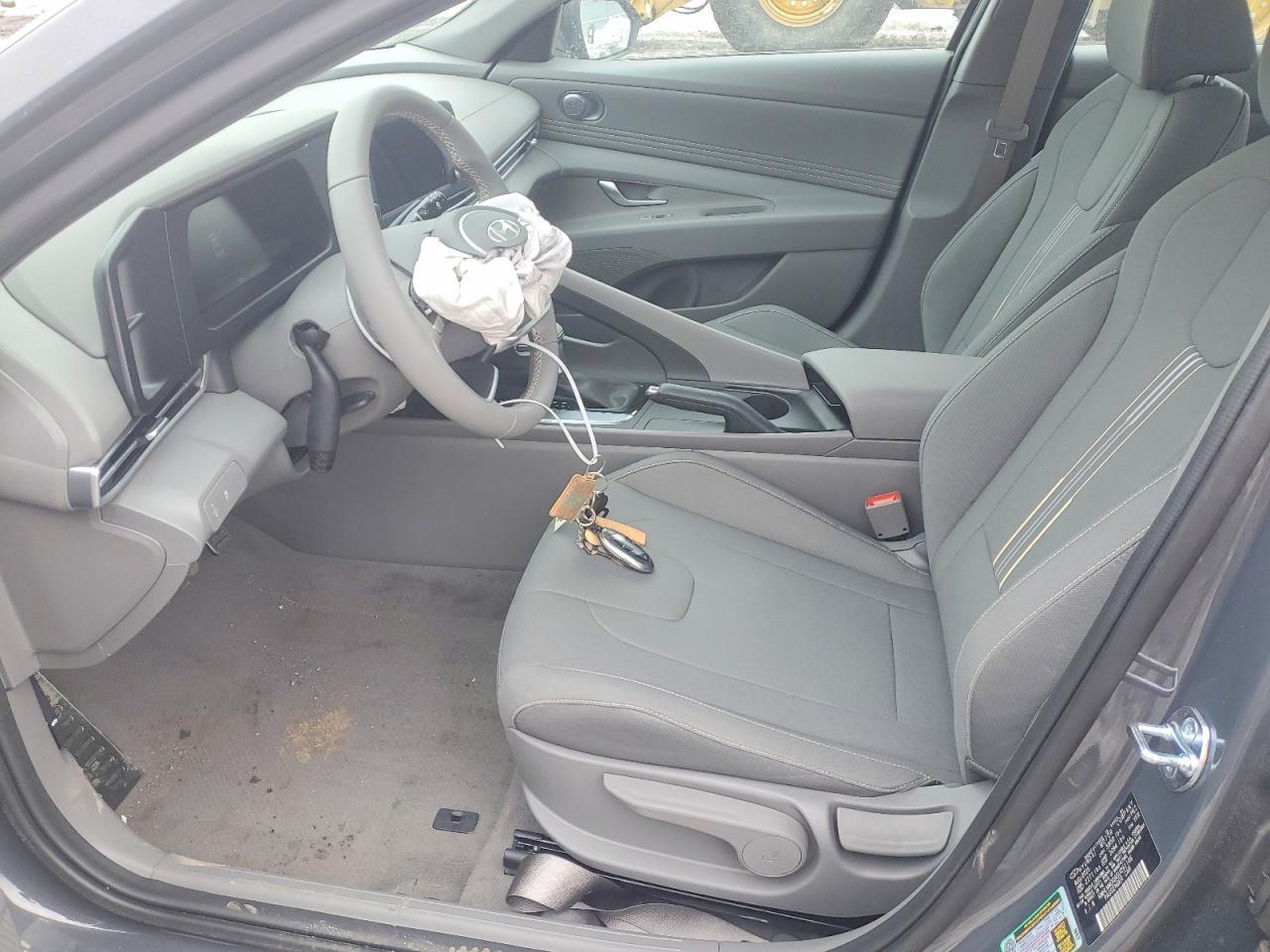 2025 Hyundai Elantra Sel Sport - zdjęcie 7