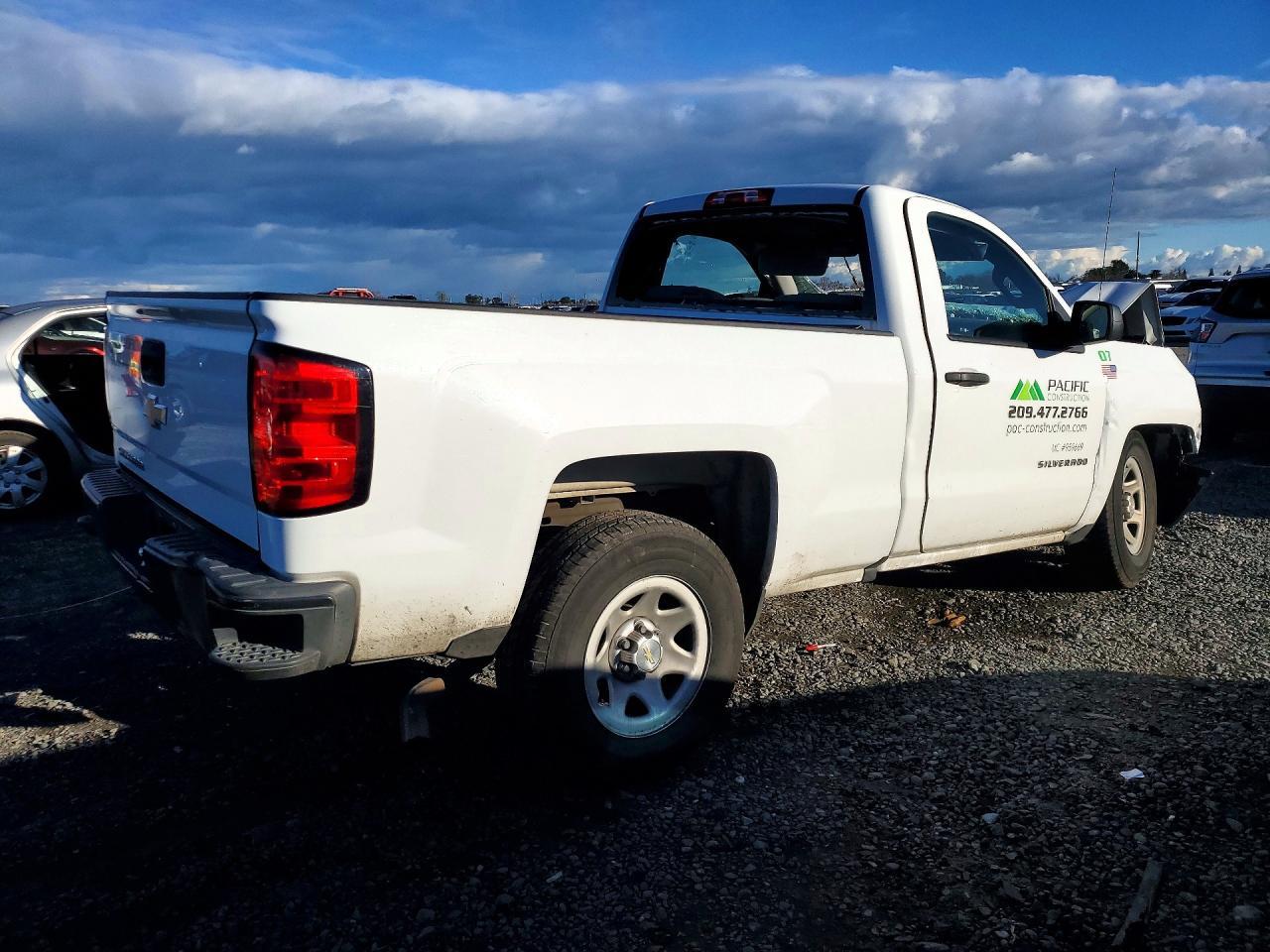 2018 Chevrolet Silverado C1500 - zdjęcie 3