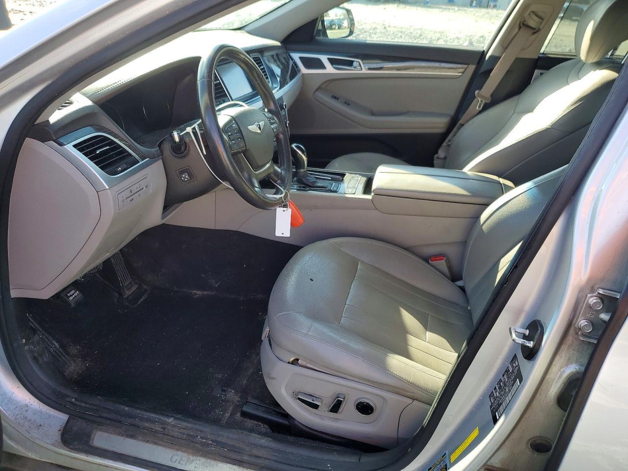 2015 Hyundai Genesis 3.8L - zdjęcie 7