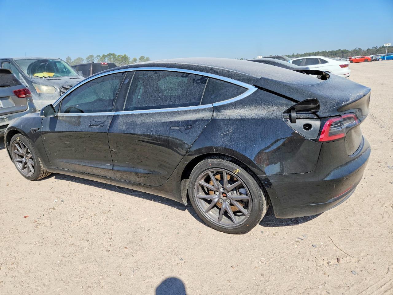 2018 Tesla Model 3 - zdjęcie 2