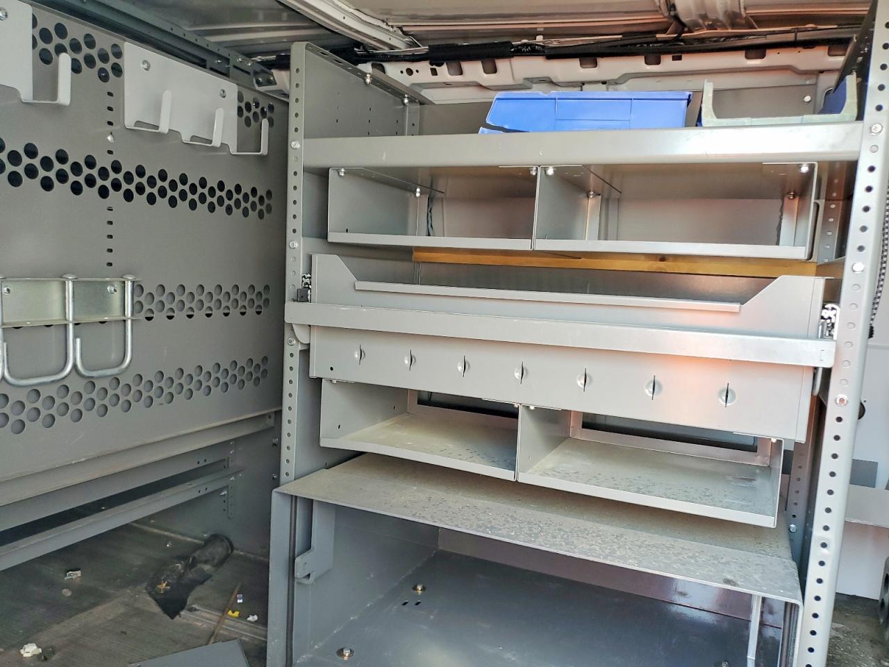 2019 Chevrolet Express G2500 - zdjęcie 11