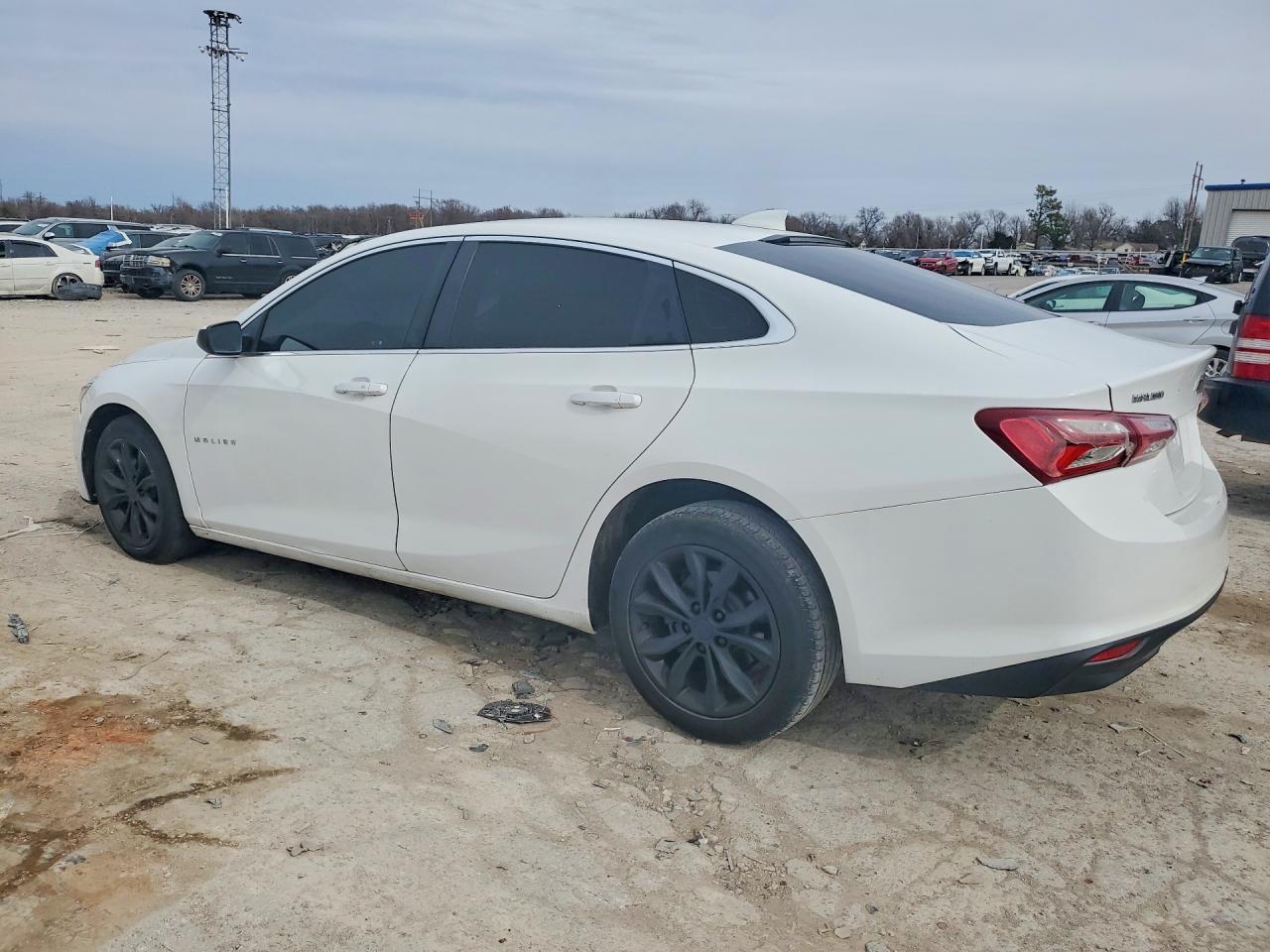 2019 Chevrolet Malibu Lt - zdjęcie 2