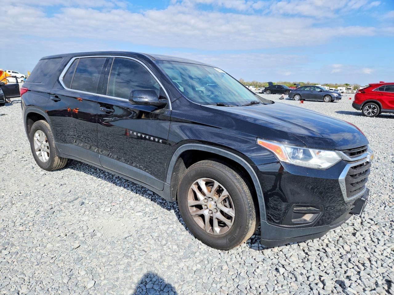 2018 Chevrolet Traverse Ls - zdjęcie 4