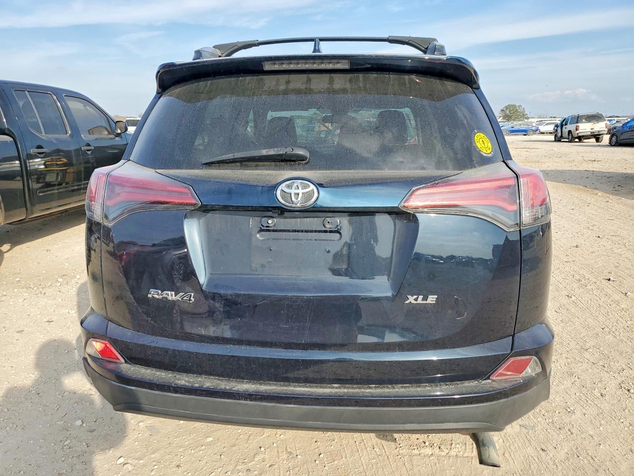 2018 Toyota Rav4 Adventure - zdjęcie 6