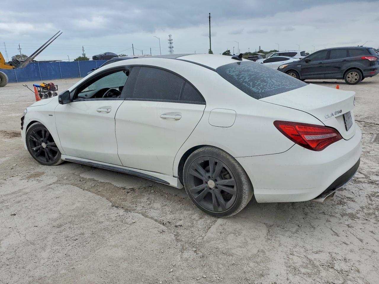 2018 Mercedes-Benz Cla 250 - zdjęcie 3
