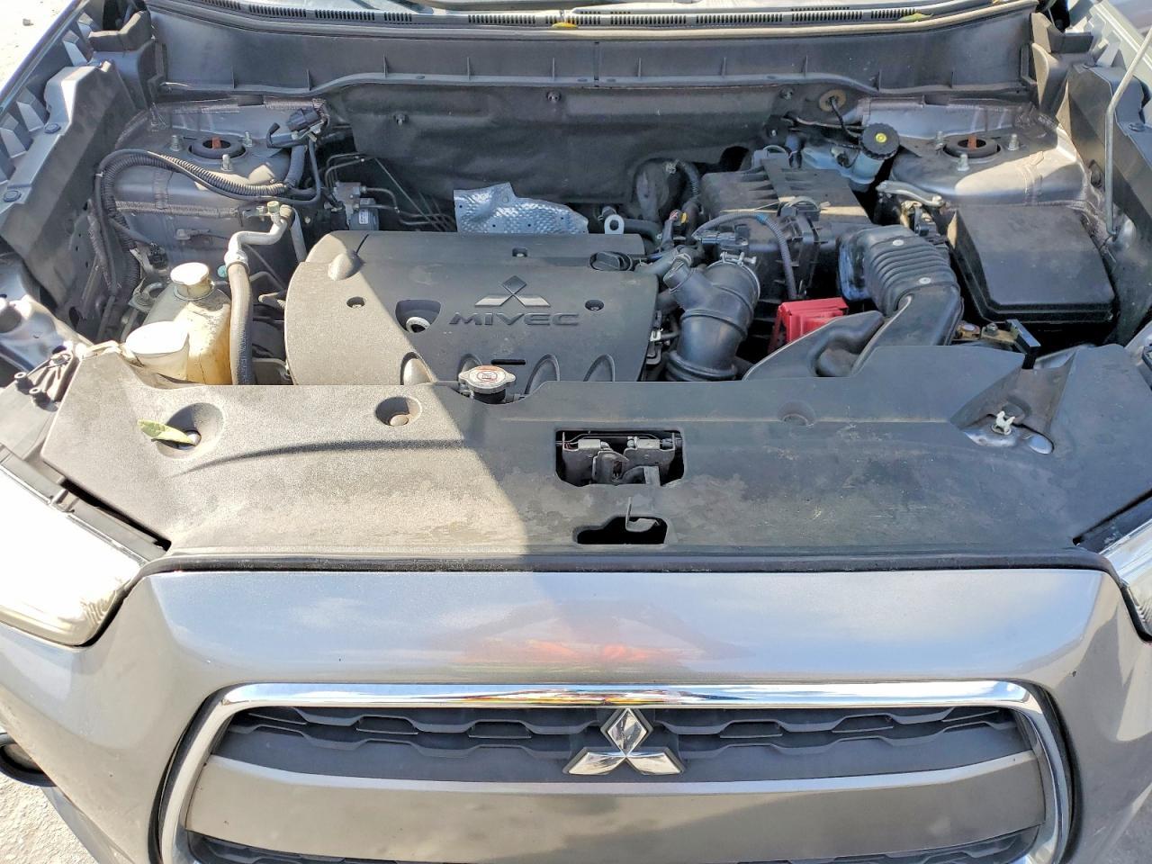 2015 Mitsubishi Outlander Sport Es - zdjęcie 12