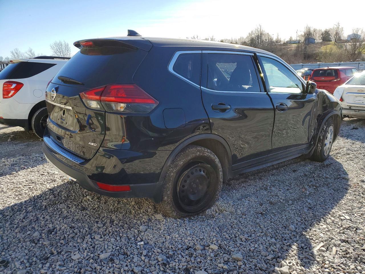 2017 Nissan Rogue S - zdjęcie 3