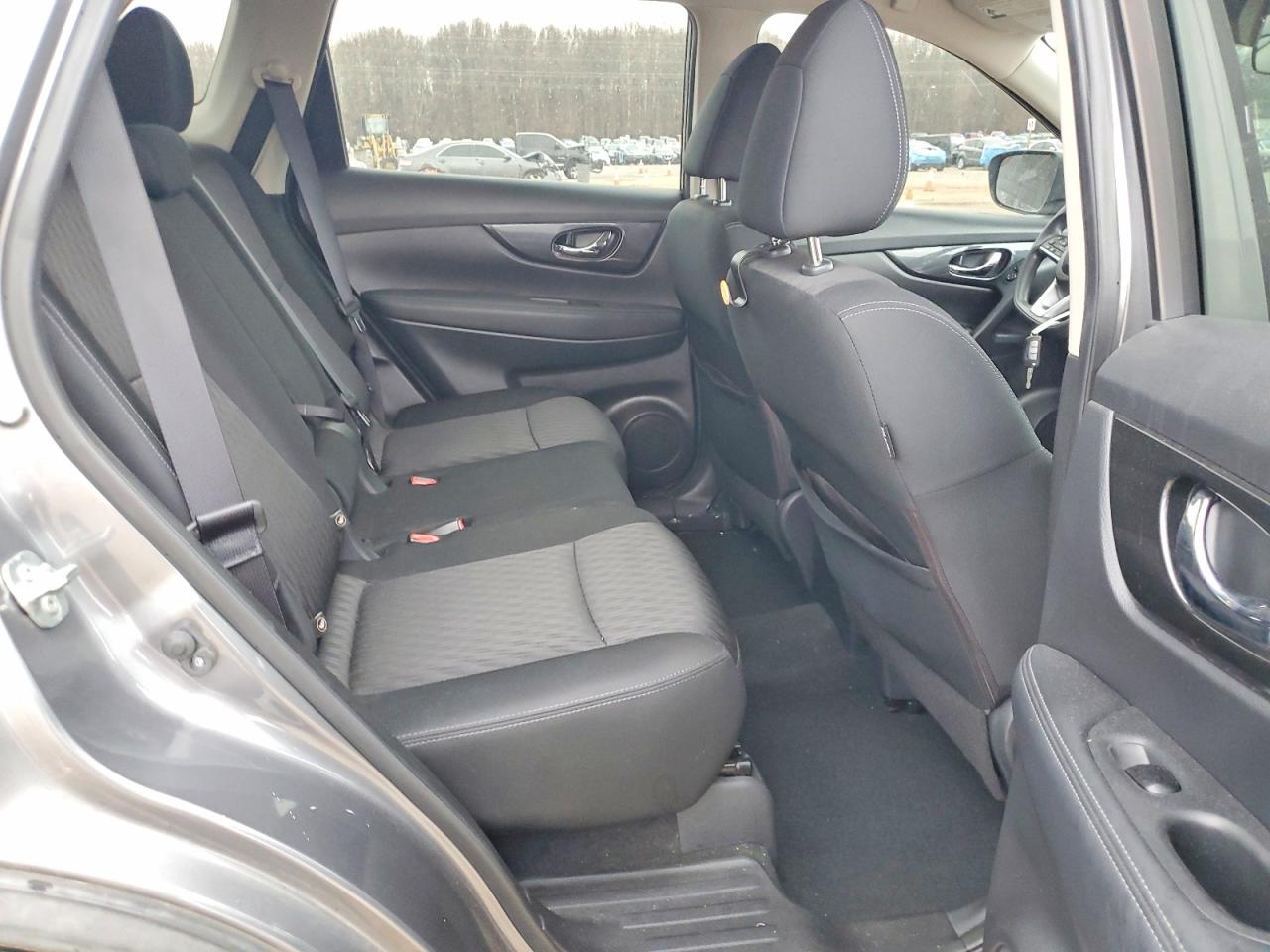 2018 Nissan Rogue S - zdjęcie 11