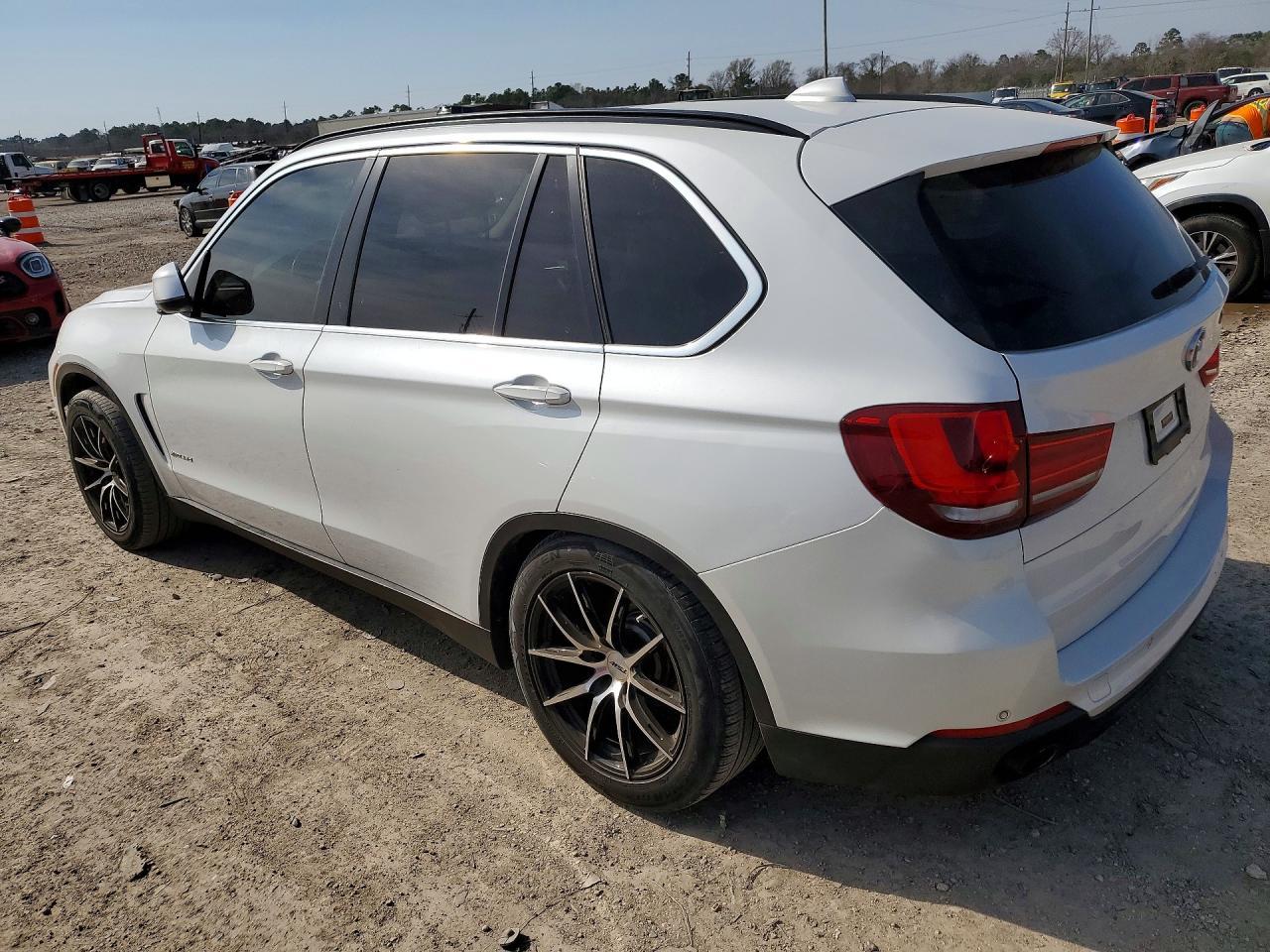 2016 BMW X5 xDrive35D - zdjęcie 2