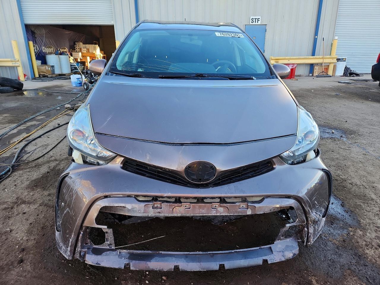 2017 Toyota Prius V Two - zdjęcie 5