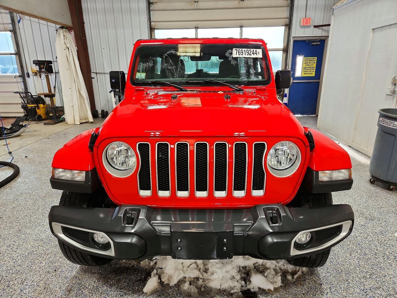 2023 Jeep Wrangler Sahara - zdjęcie 5