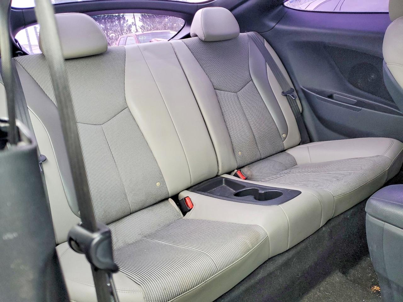 2014 Hyundai Veloster - zdjęcie 10