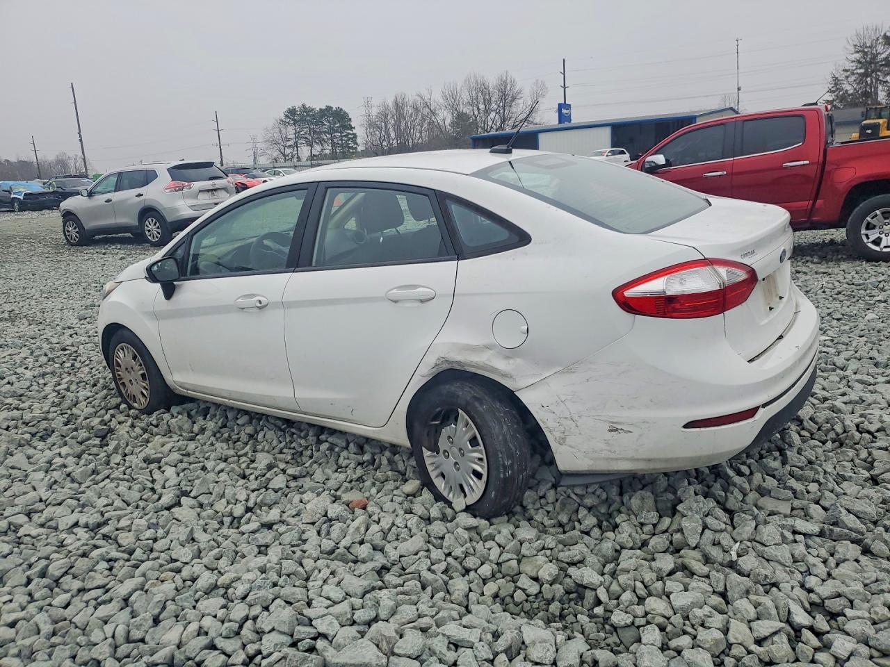 2017 Ford Fiesta S - zdjęcie 2