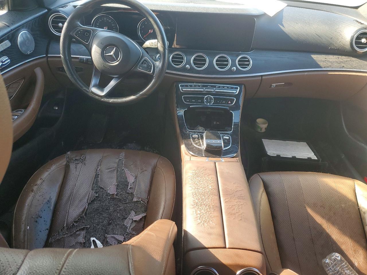2017 Mercedes-Benz E 300 - zdjęcie 8