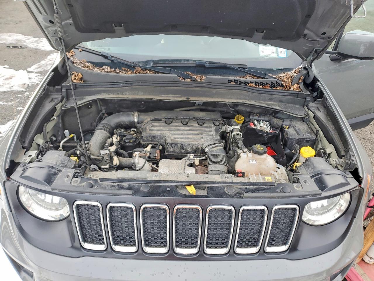 2020 Jeep Renegade Latitude - zdjęcie 11