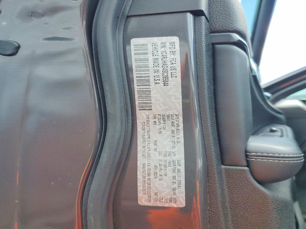 2025 Jeep Grand Cherokee Laredo - zdjęcie 13