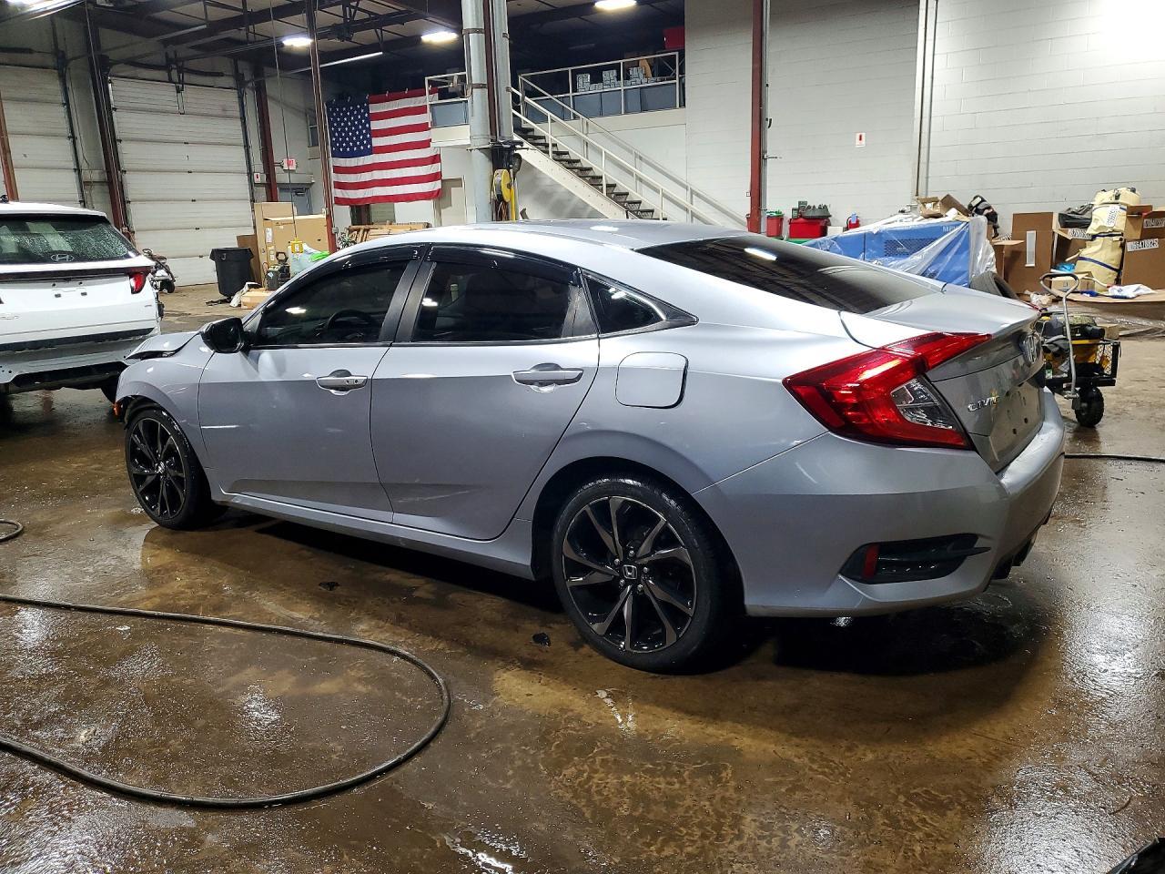 2019 Honda Civic Sport - zdjęcie 2