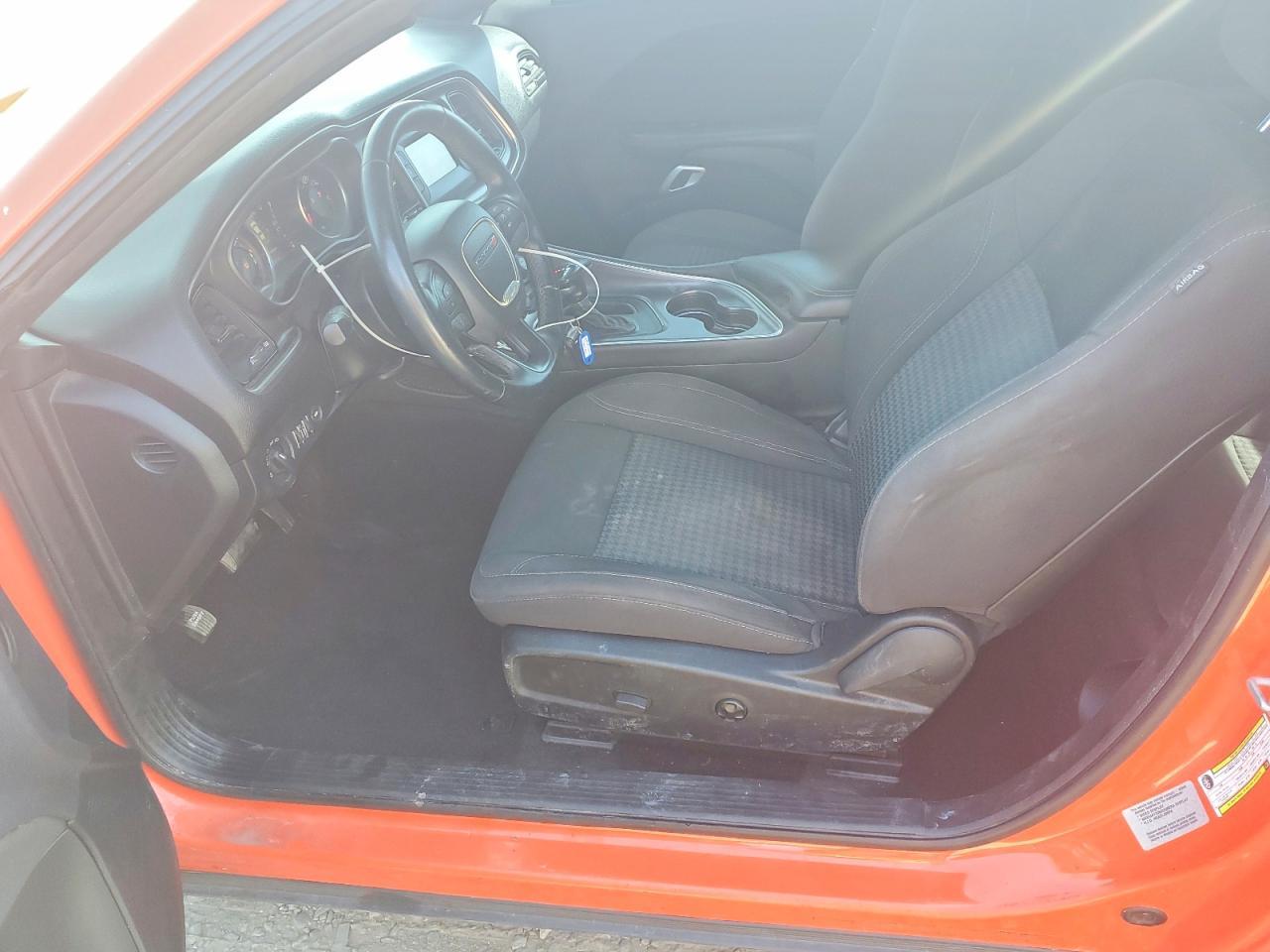 2016 Dodge Challenger Sxt - zdjęcie 7