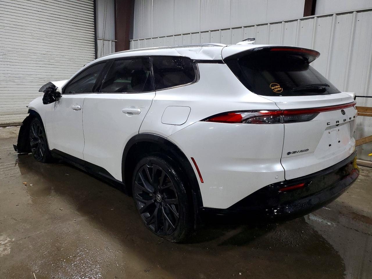 2025 Toyota Crown Signia Limited - zdjęcie 2