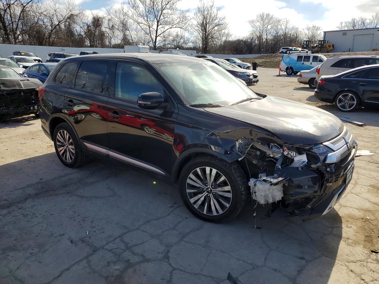 2019 Mitsubishi Outlander Se - zdjęcie 4
