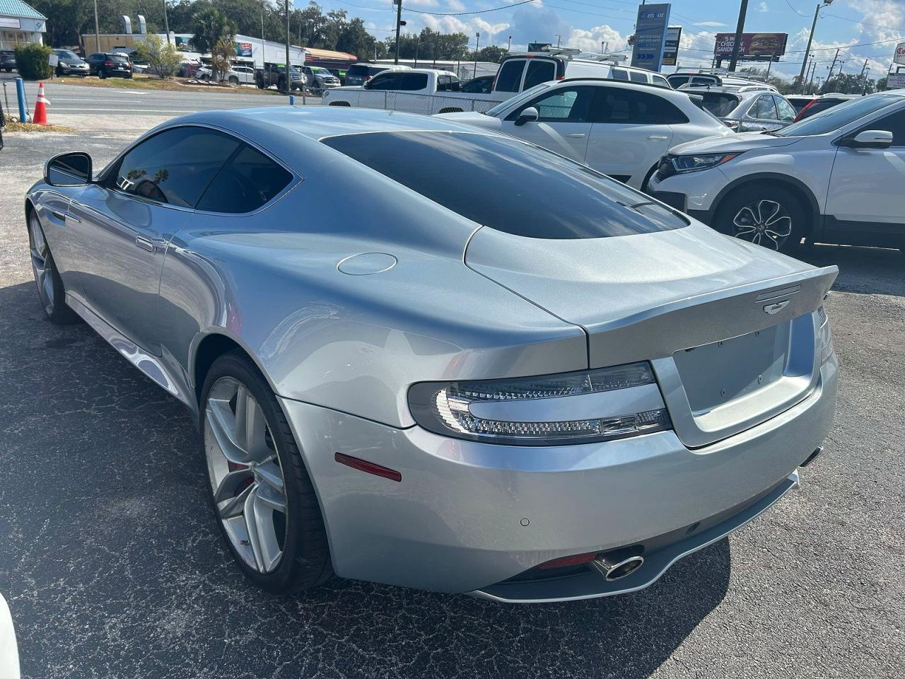 2014 Aston Martin Db9 - zdjęcie 3