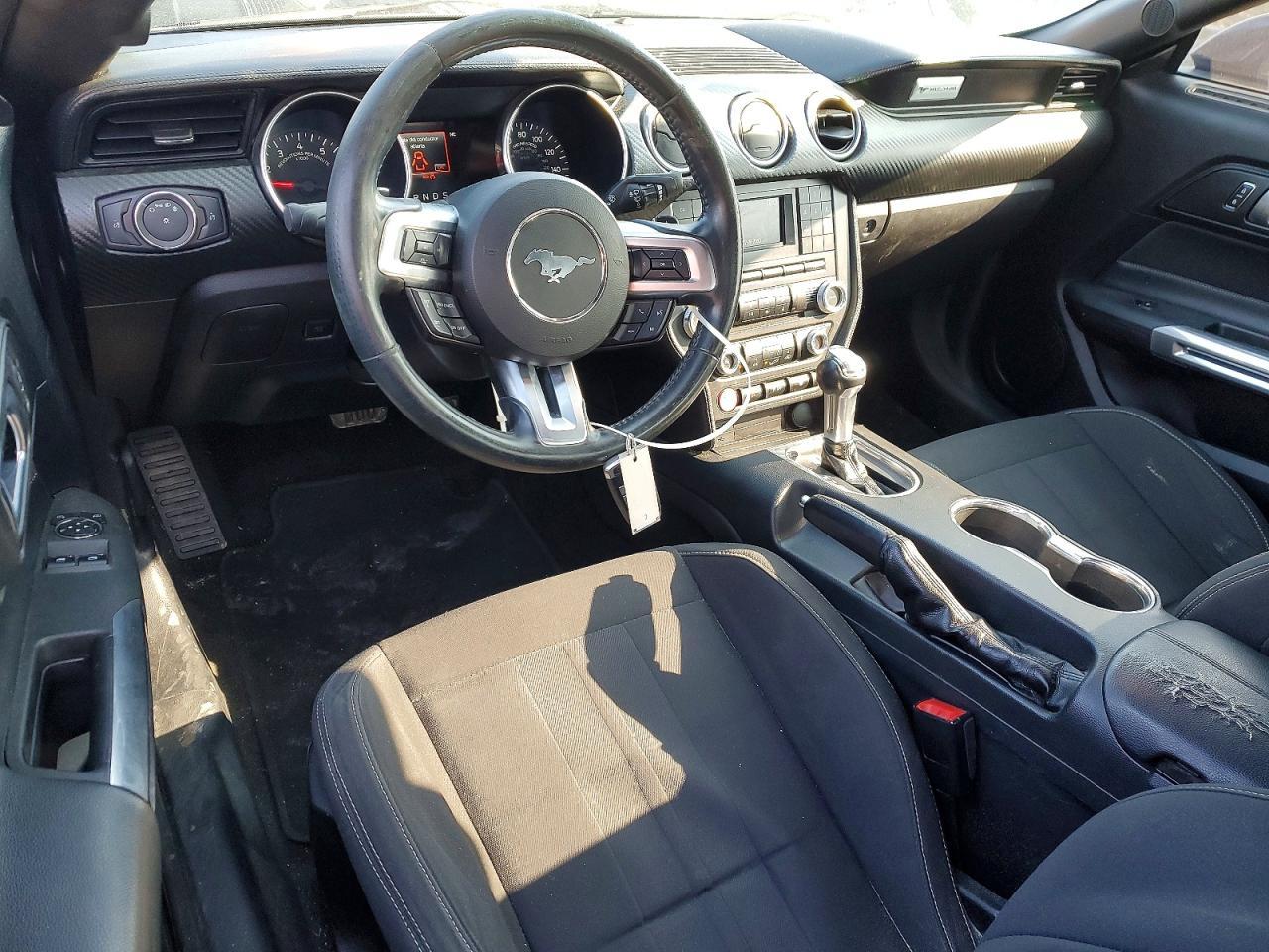 2018 Ford Mustang - zdjęcie 8