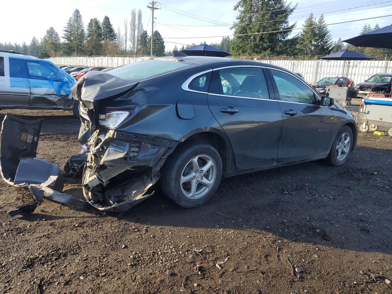 2018 Chevrolet Malibu Ls - zdjęcie 3
