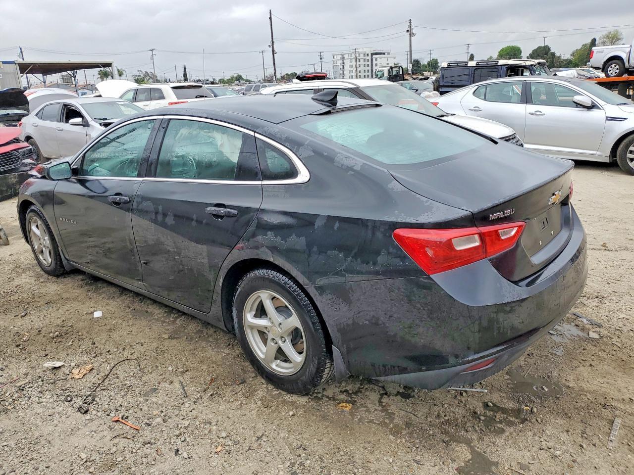 2017 Chevrolet Malibu Ls - zdjęcie 2