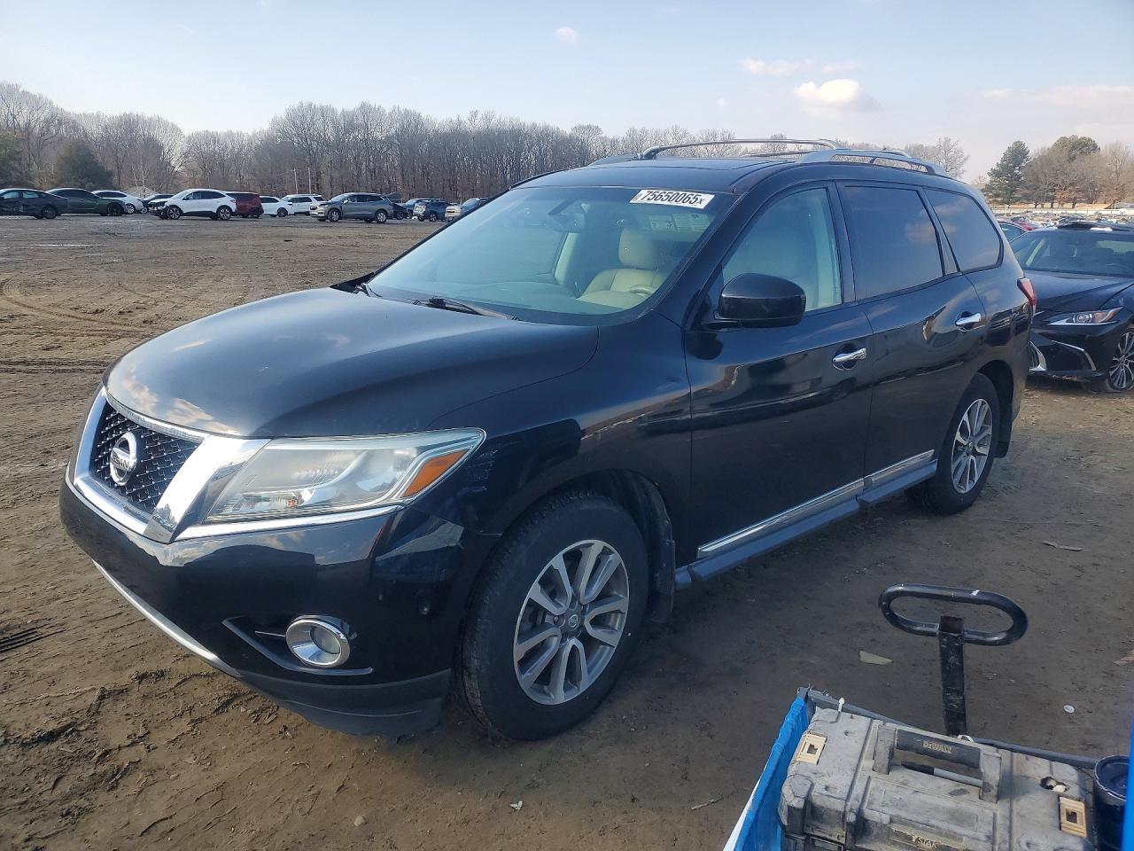 2013 Nissan Pathfinder S - zdjęcie główne
