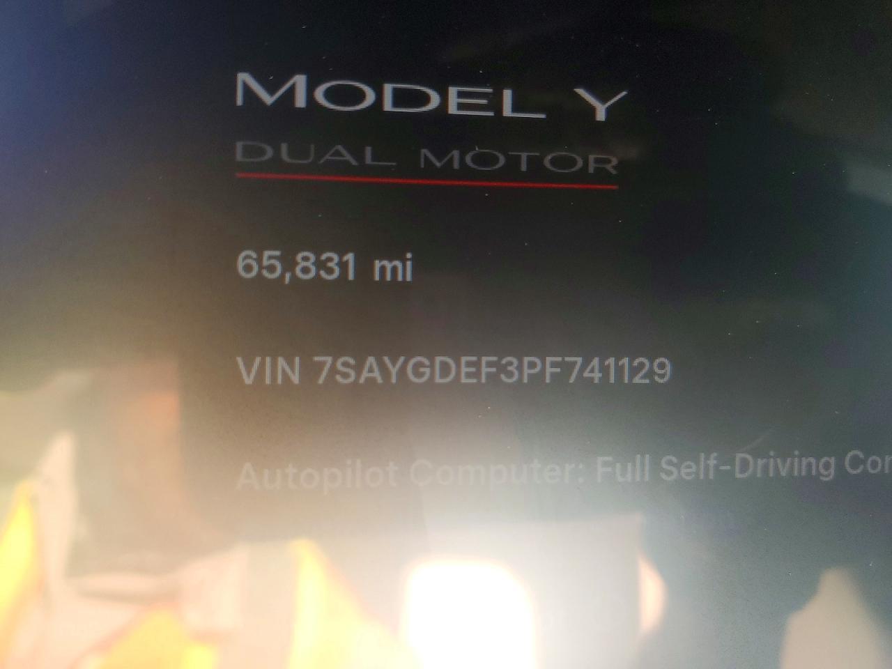 2023 Tesla Model Y - zdjęcie 9