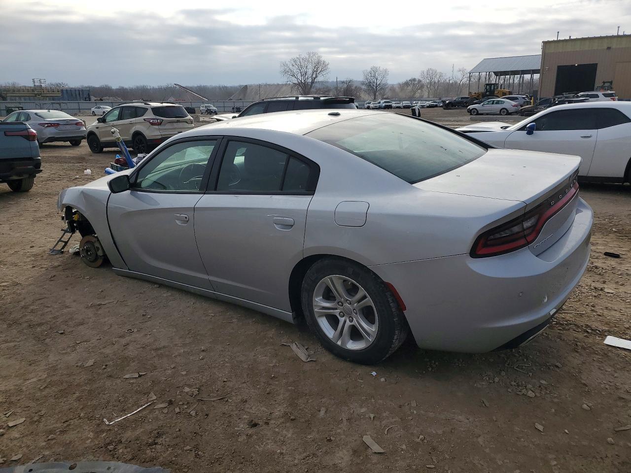 2022 Dodge Charger Sxt - zdjęcie 2