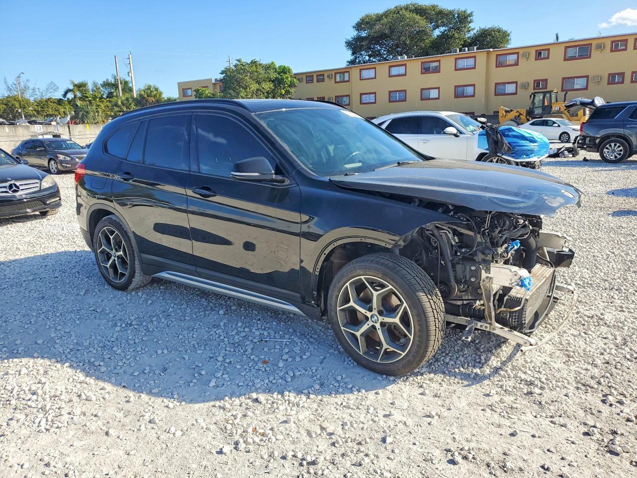2017 BMW X1 Sdrive28I - zdjęcie 4
