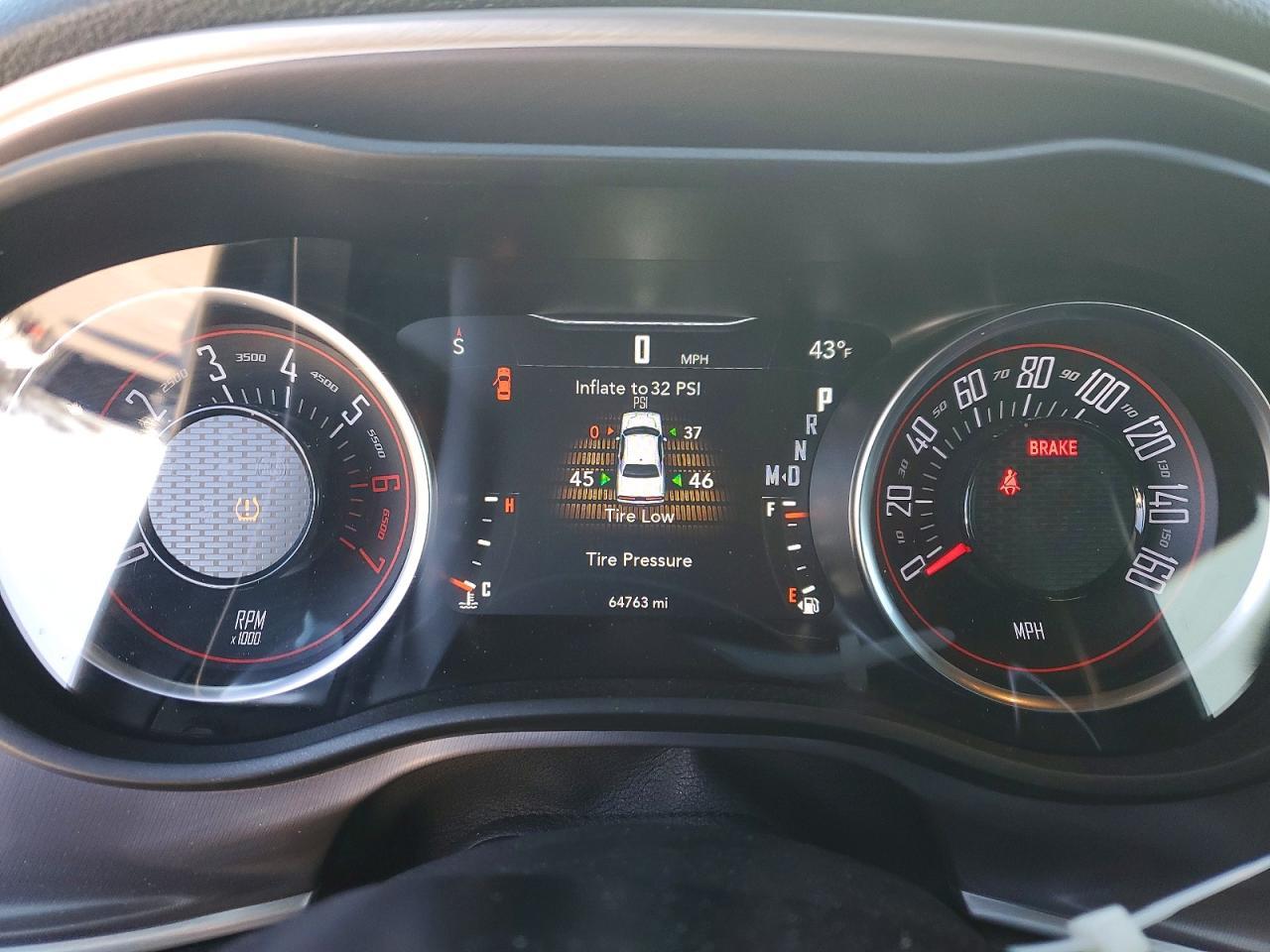 2020 Dodge Challenger R/T - zdjęcie 9