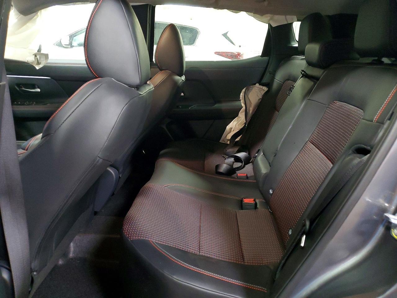 2025 Nissan Kicks Sr - zdjęcie 10