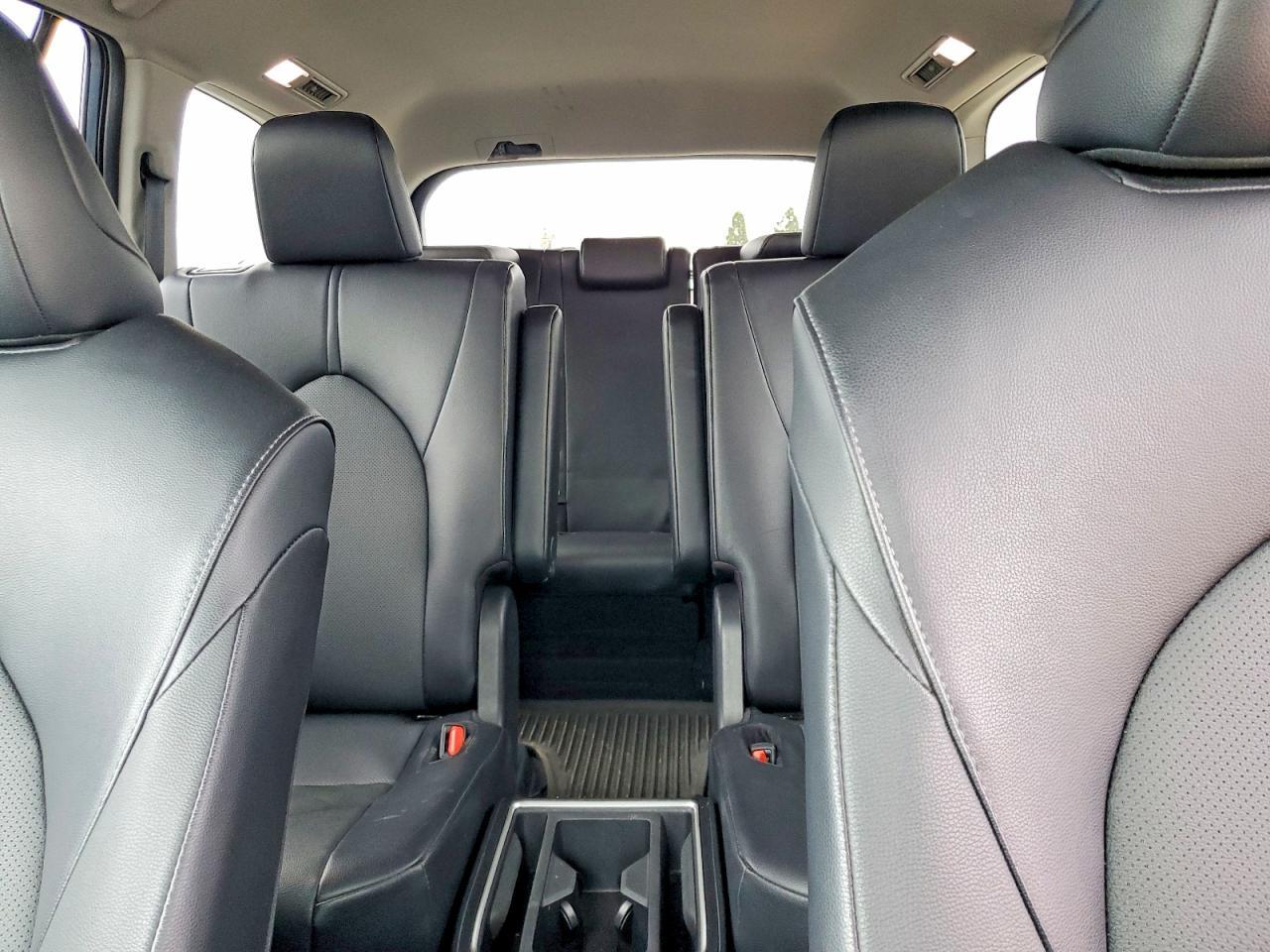 2025 Toyota Grand Highlander Xle - zdjęcie 10