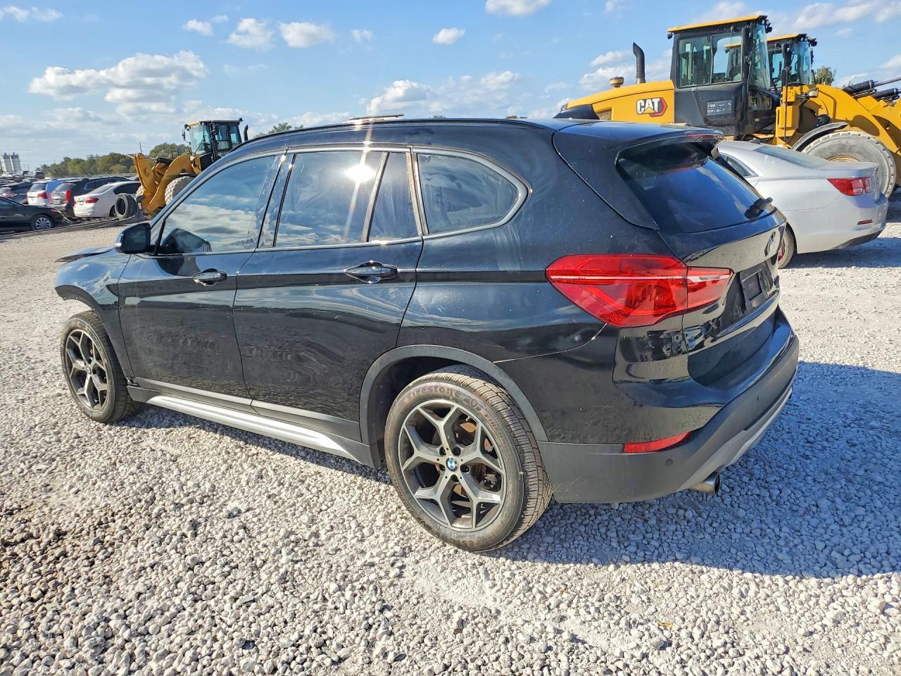 2017 BMW X1 Sdrive28I - zdjęcie 2