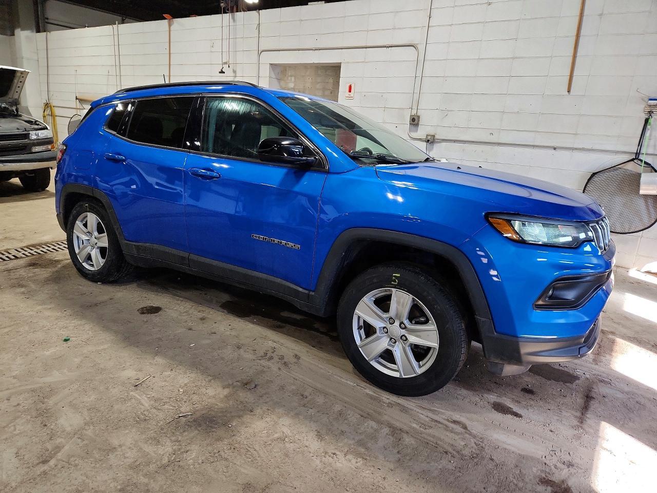 2022 Jeep Compass Latitude - zdjęcie 4