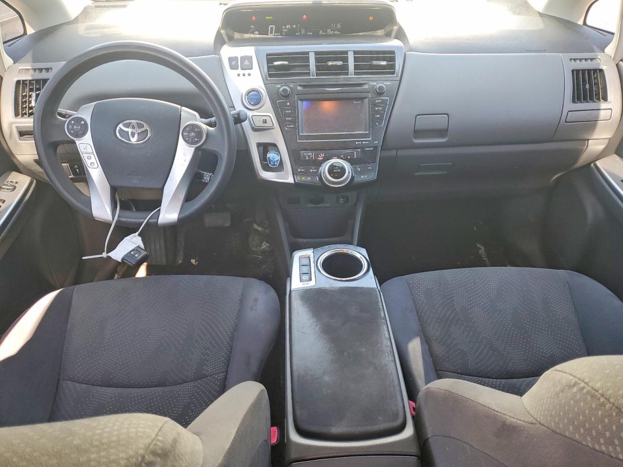 2013 Toyota Prius V - zdjęcie 8