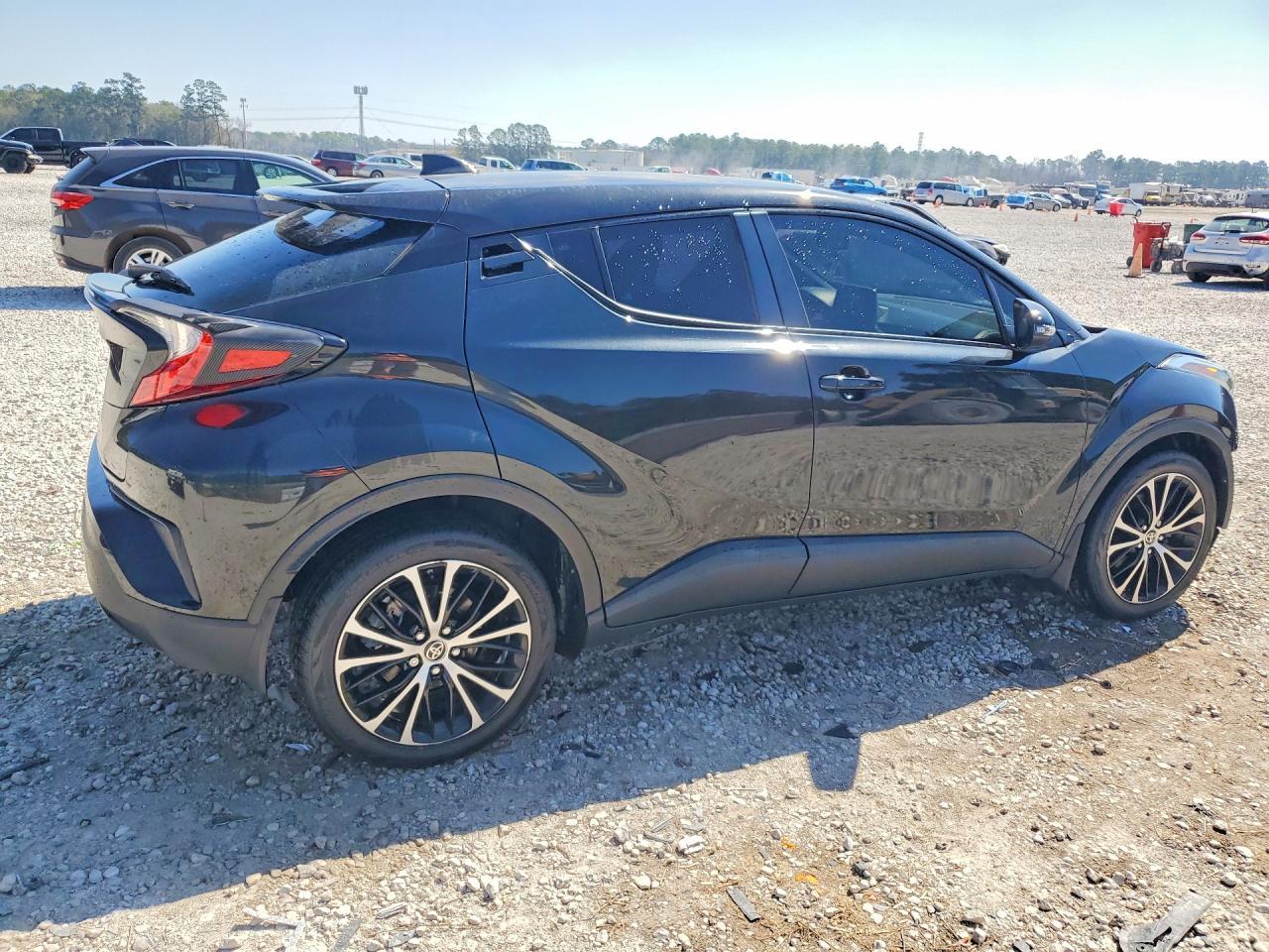 2019 Toyota C-Hr Le - zdjęcie 3
