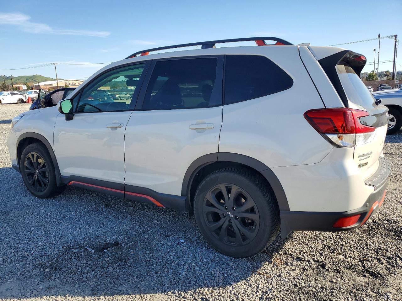 2019 Subaru Forester Sport - zdjęcie 2