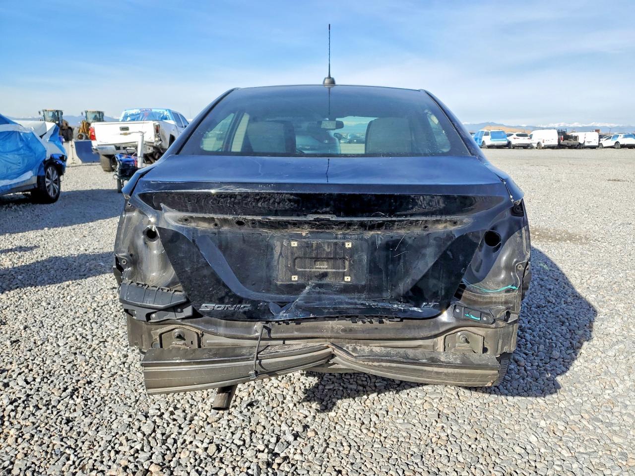 2020 Chevrolet Sonic Lt - zdjęcie 6