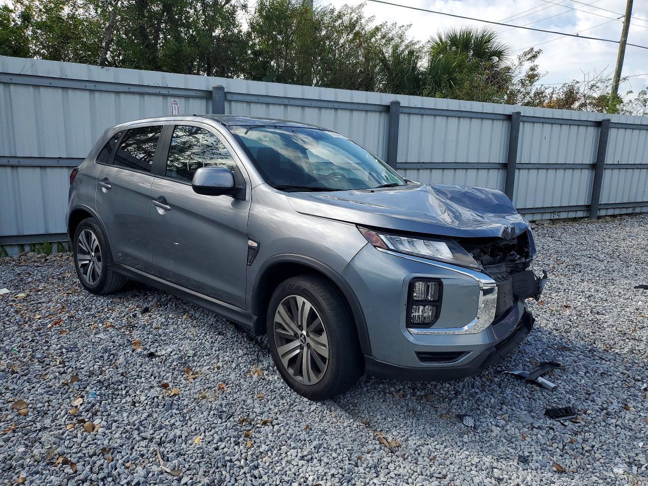 2022 Mitsubishi Outlander Sport Es - zdjęcie 4