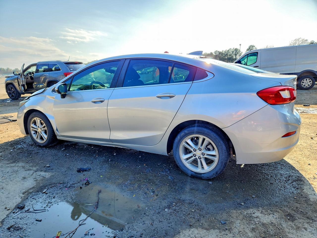 2017 Chevrolet Cruze Lt - zdjęcie 2