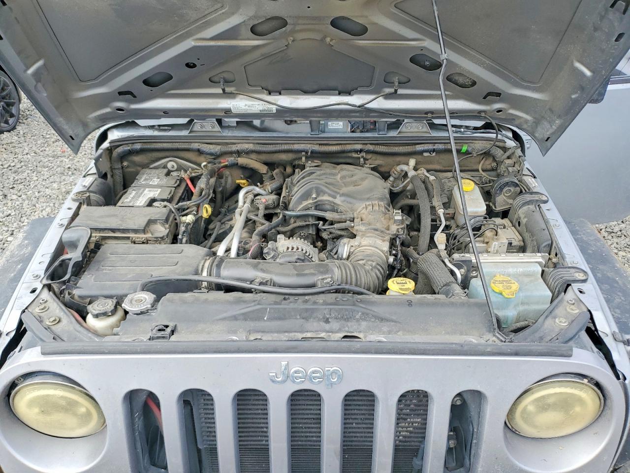 2016 Jeep Wrangler Unlimited Sport - zdjęcie 12