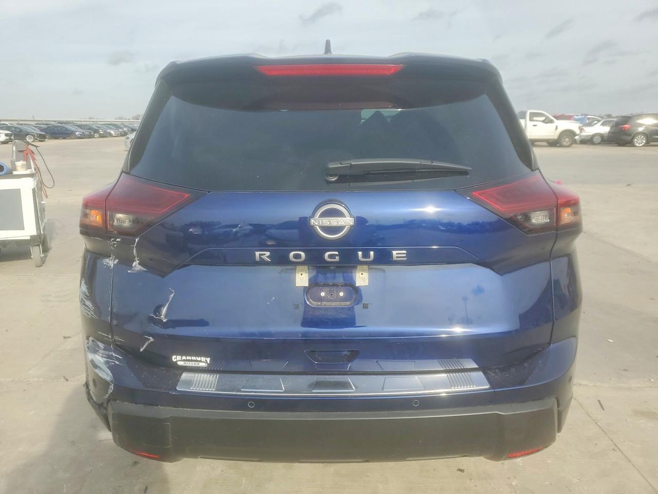 2025 Nissan Rogue Sv - zdjęcie 6