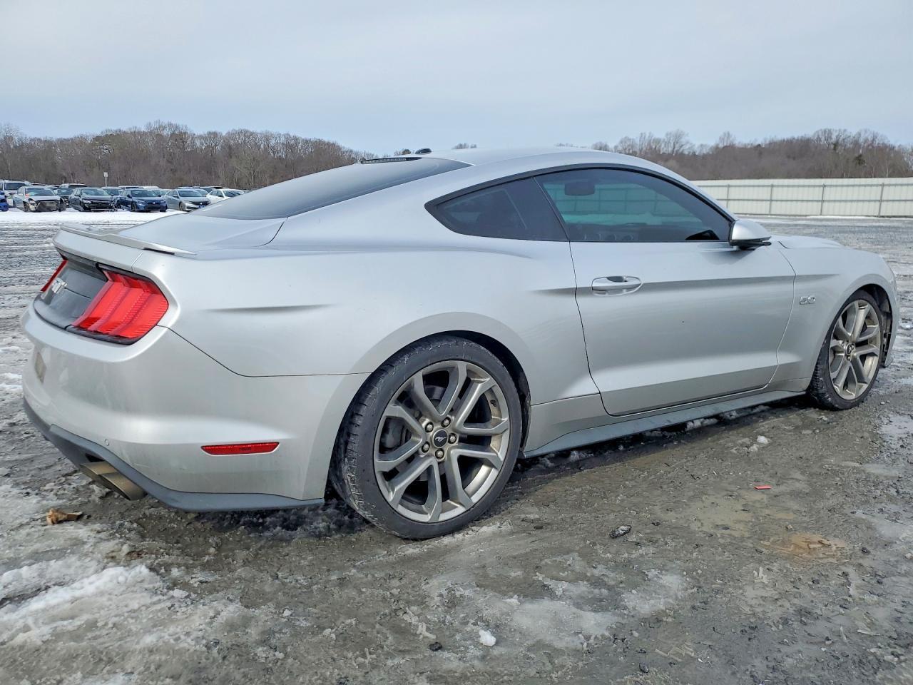 2019 Ford Mustang Gt - zdjęcie 3
